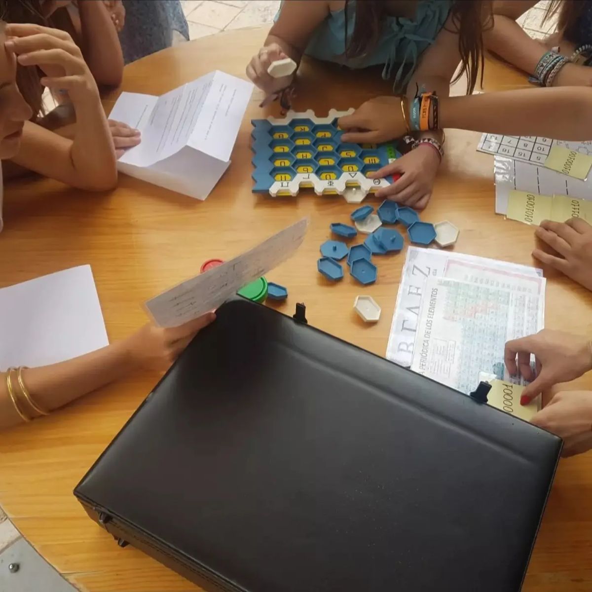 Escape room portátil de Happy Time montado para una fiesta